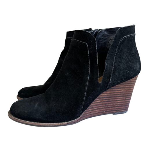 Lucky Brand Yabba Black Suede Wedge Ankle Booties Sz 9 - Picture 3 of 9